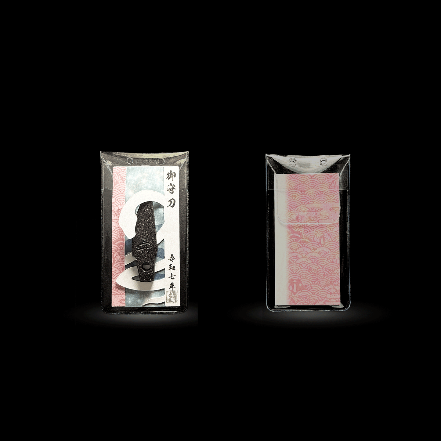 御守型ひとふり・カード版 白蛇｜スタイリッシュver.｜小｜薄紅梅（ピンク）令和七年版 - HITOFURI プロジェクト
