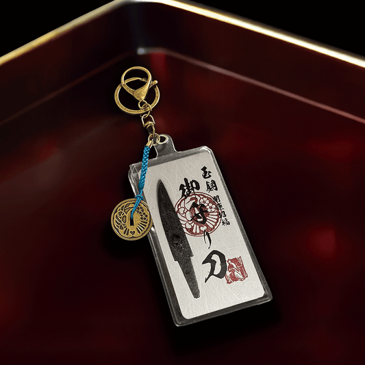 真・御守型ひとふり・カード版1st  大-tachi- 鐔付きアクセサリー仕様 翡翠（ひすい・青緑） - HITOFURI プロジェクト