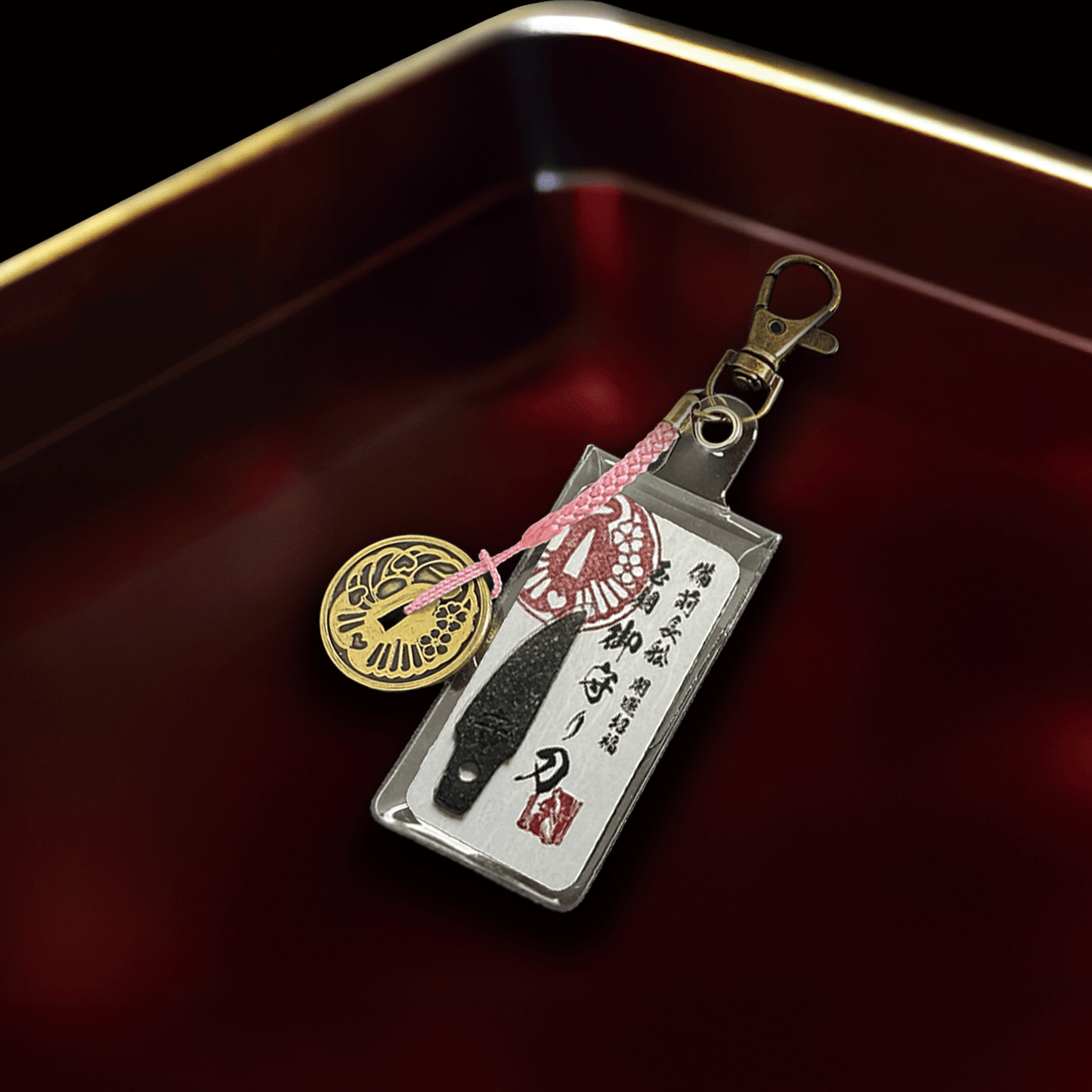 真・御守型ひとふり・カード版 備前長船「山鳥毛写し」特別ver.  小-wakizashi- 鐔付きアクセサリー仕様 桜奏（さくらかなで・ピンク） - HITOFURI プロジェクト